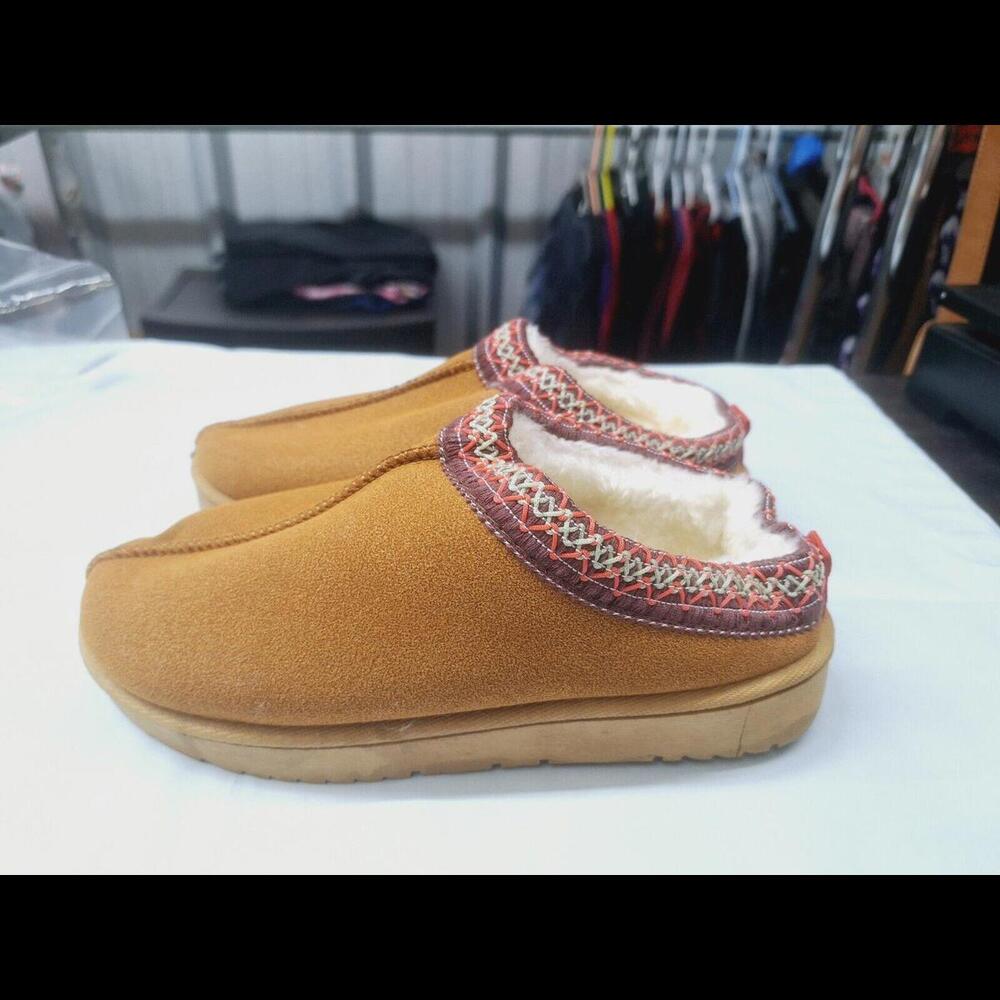 Soft Fur Bootie Slip on Slipper Shoe Uggiez Style / Women Size 8.5 - Picture 4 of 11